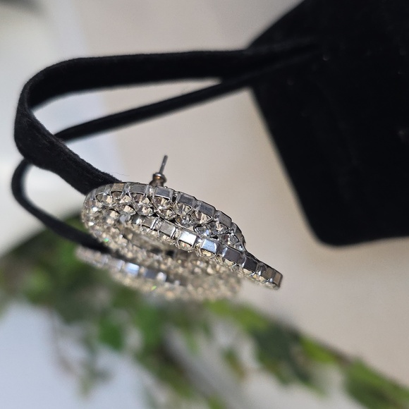 Statement Silver Interlocking Circles With Clear Rhinestones - Picture 5 of 9